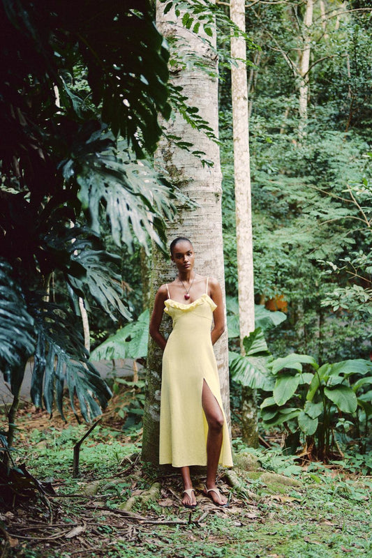 ROBE MIDI AVEC RAMIE VOLANTÉE