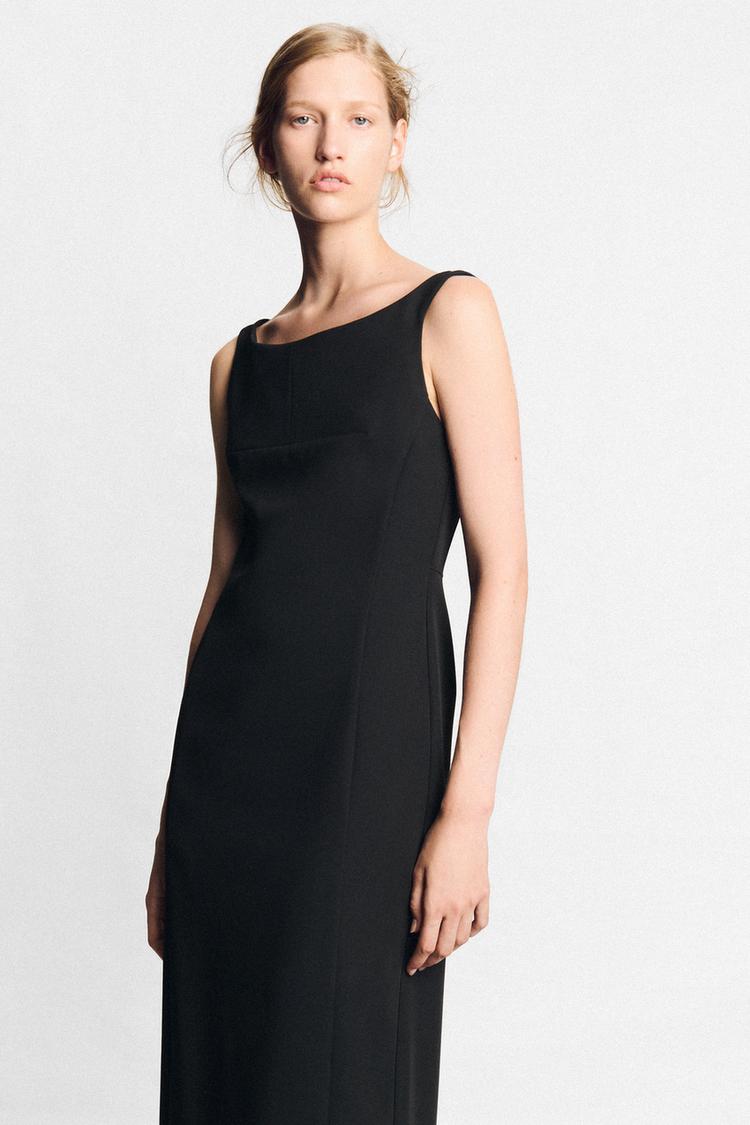 ROBE MI-LONGUE À ENCOLURE BATEAU
