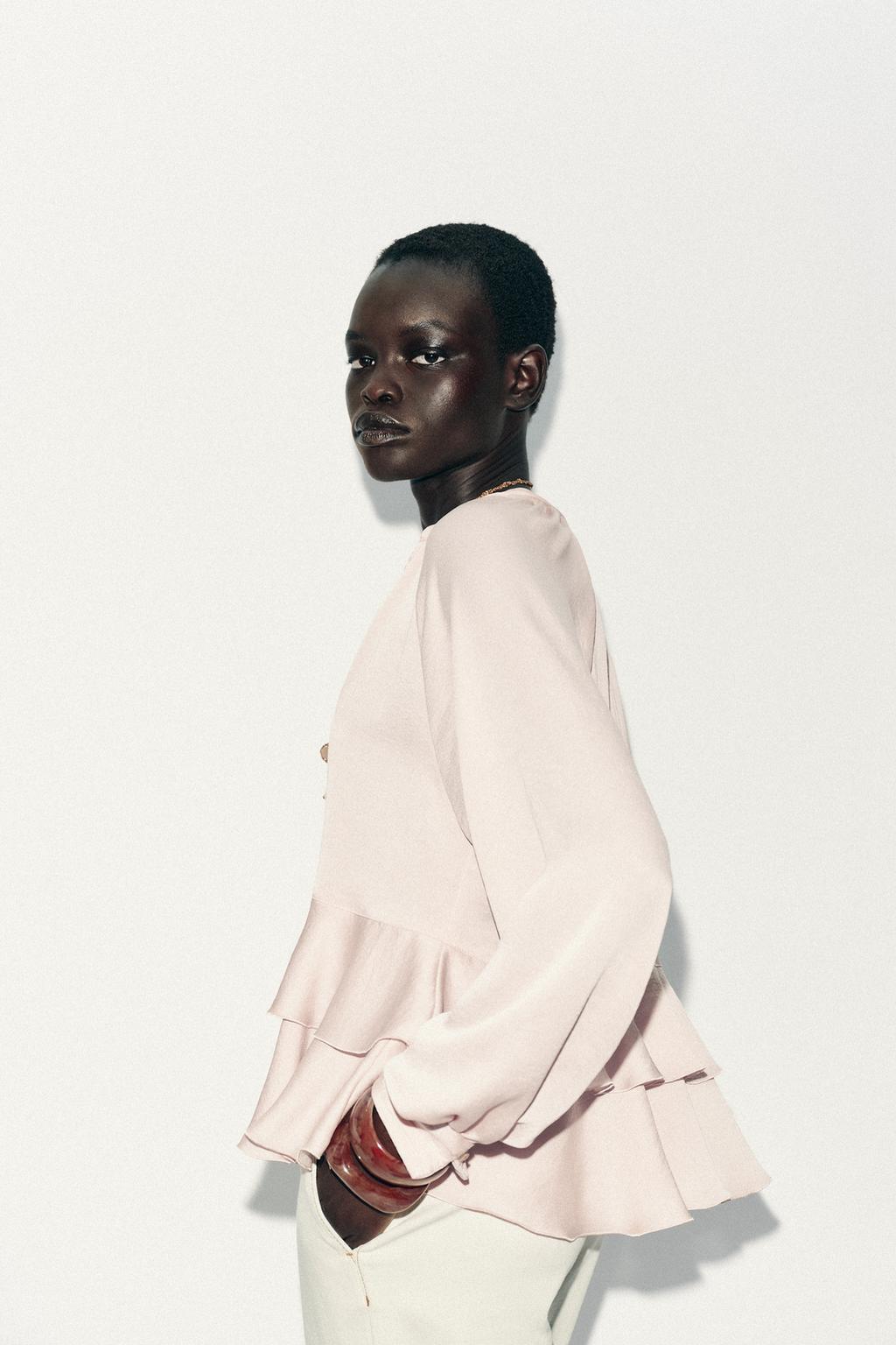 BLOUSE À VOLANTS