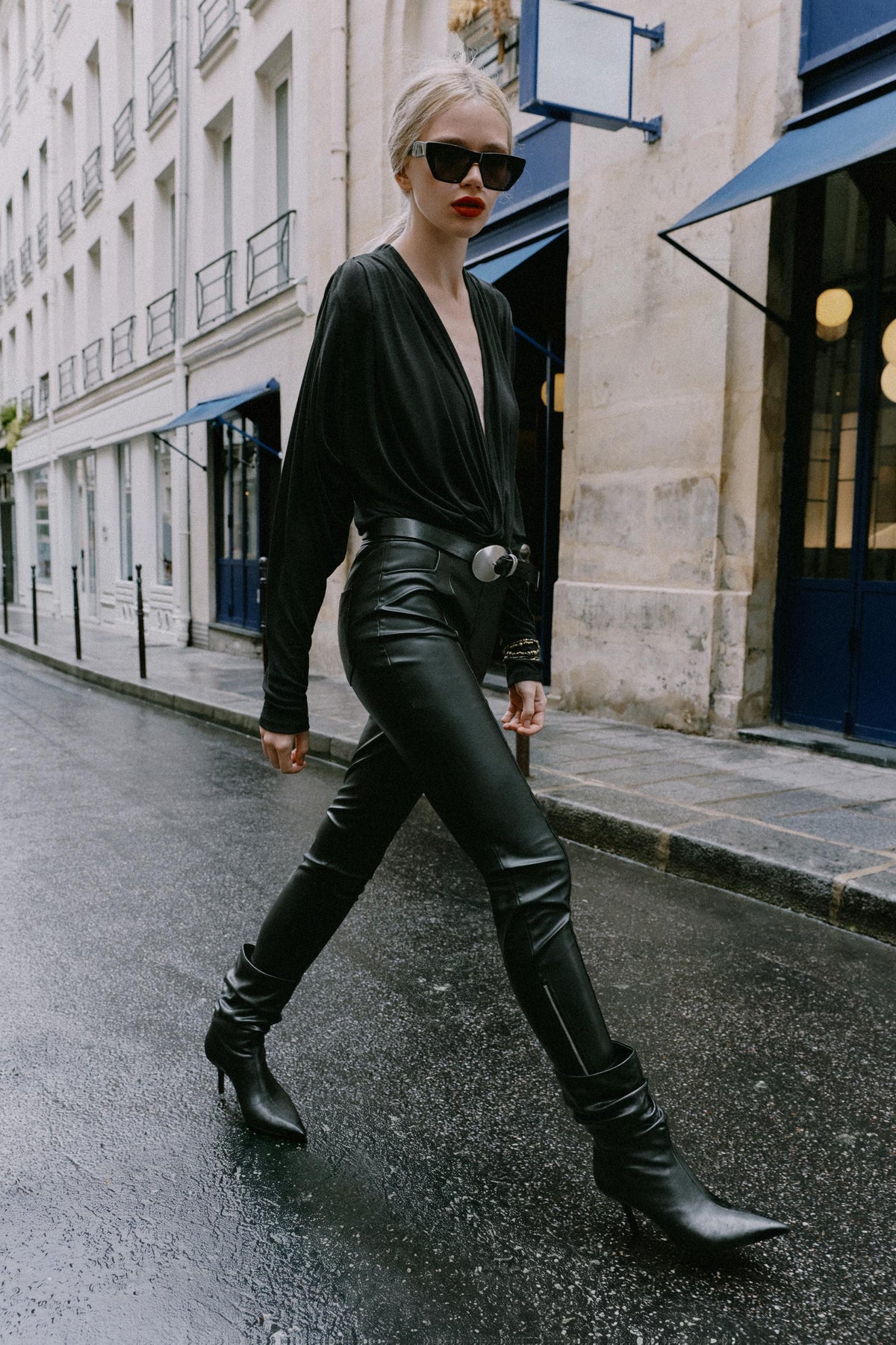 PANTALON MATIÈRE SYNTHÉTIQUE BAS ZIPS