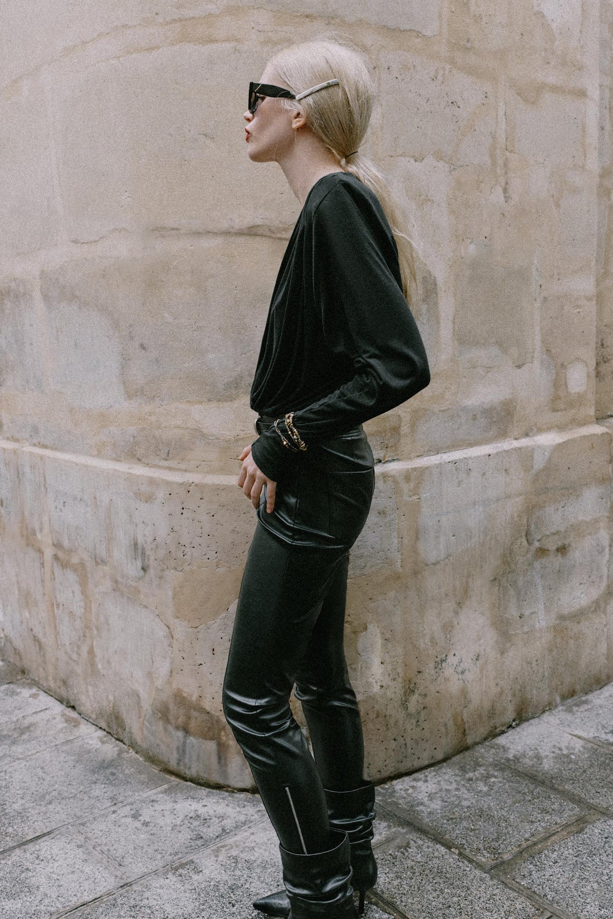 PANTALON MATIÈRE SYNTHÉTIQUE BAS ZIPS