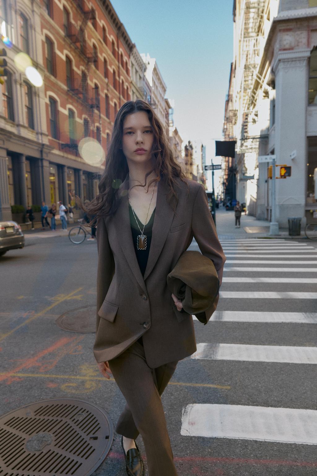 ENSEMBLE BLAZER OUVERTURE DOS | PANTALON BAS BOUTONS