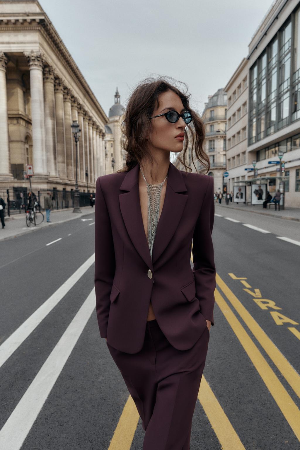 VESTE AJUSTÉE À ÉPAULETTES