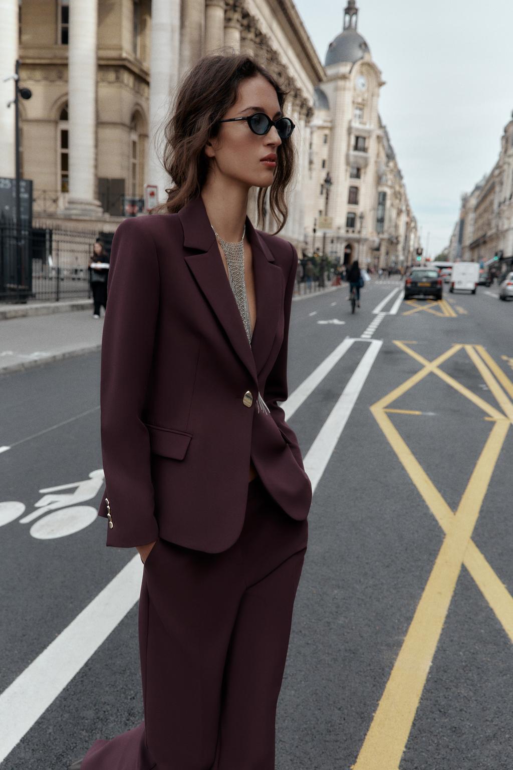 VESTE AJUSTÉE À ÉPAULETTES