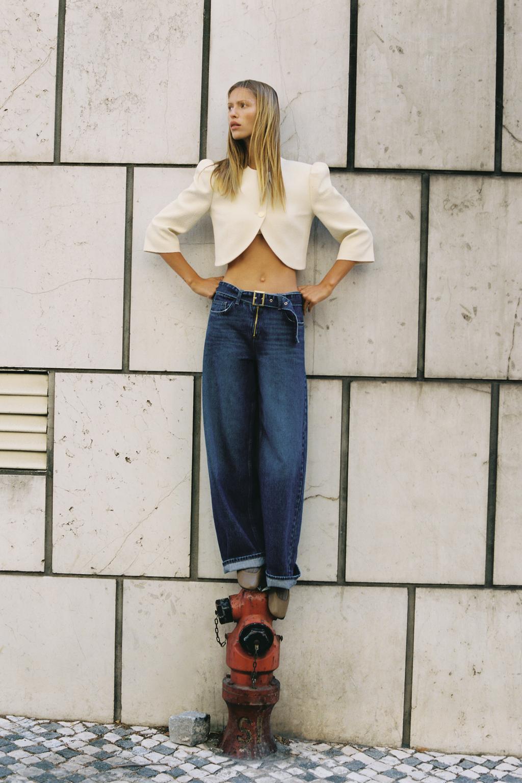 VESTE COURTE À MANCHES BOUFFANTES