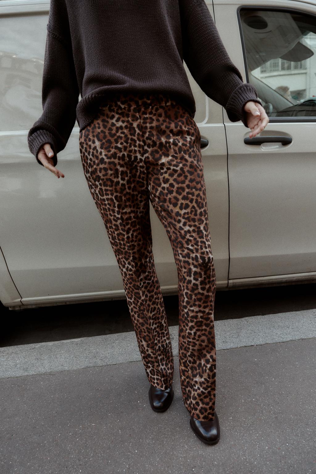 PANTALON FLARE À IMPRIMÉ ANIMAL