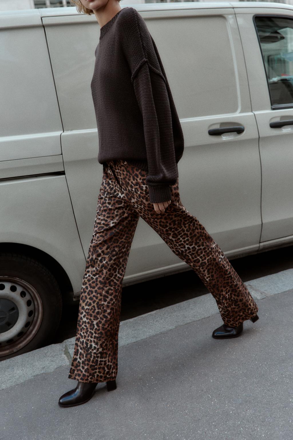PANTALON FLARE À IMPRIMÉ ANIMAL