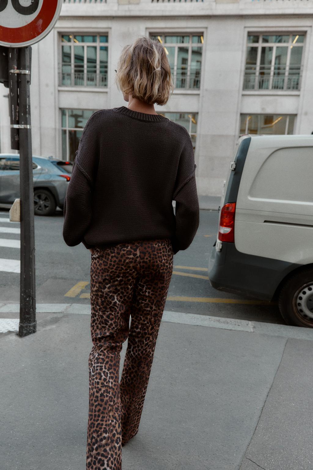 PANTALON FLARE À IMPRIMÉ ANIMAL