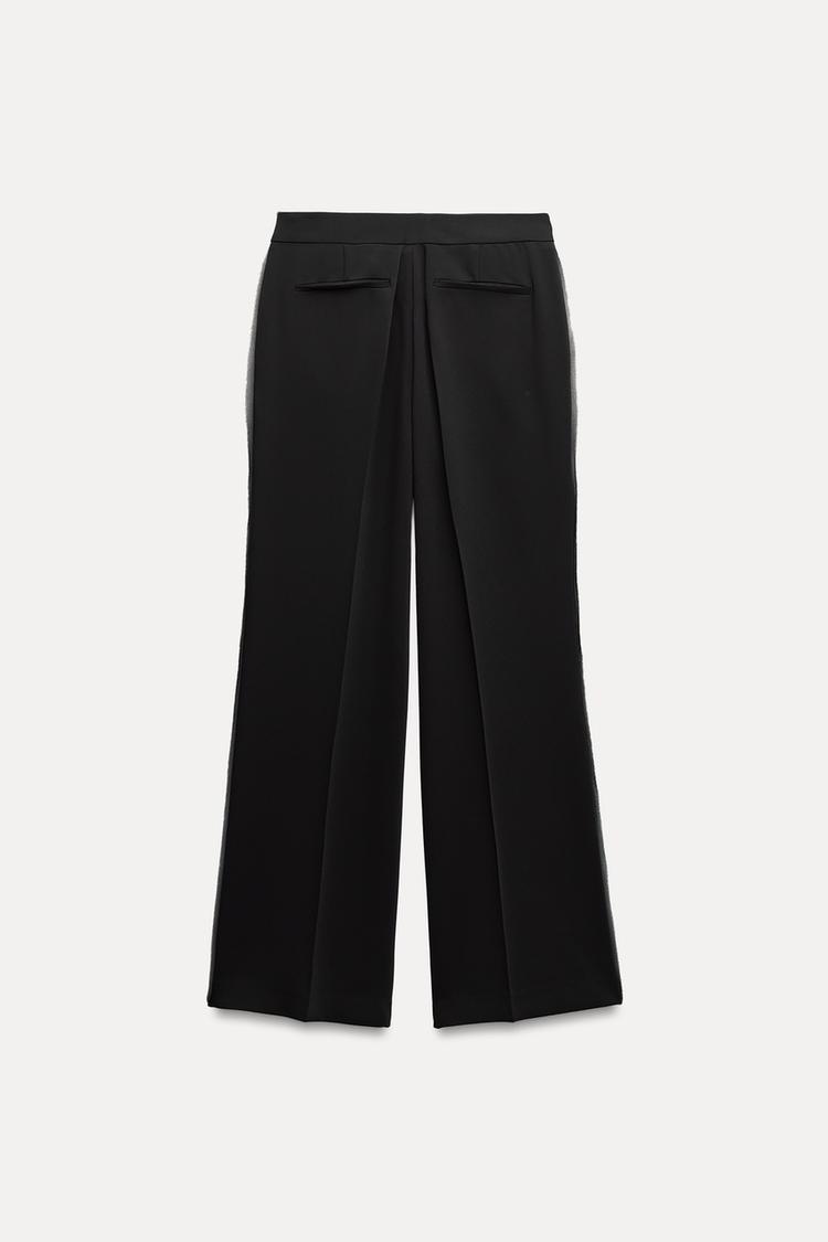 PANTALON DROIT À BANDE LATÉRALE EN MATIÈRES VARIÉES