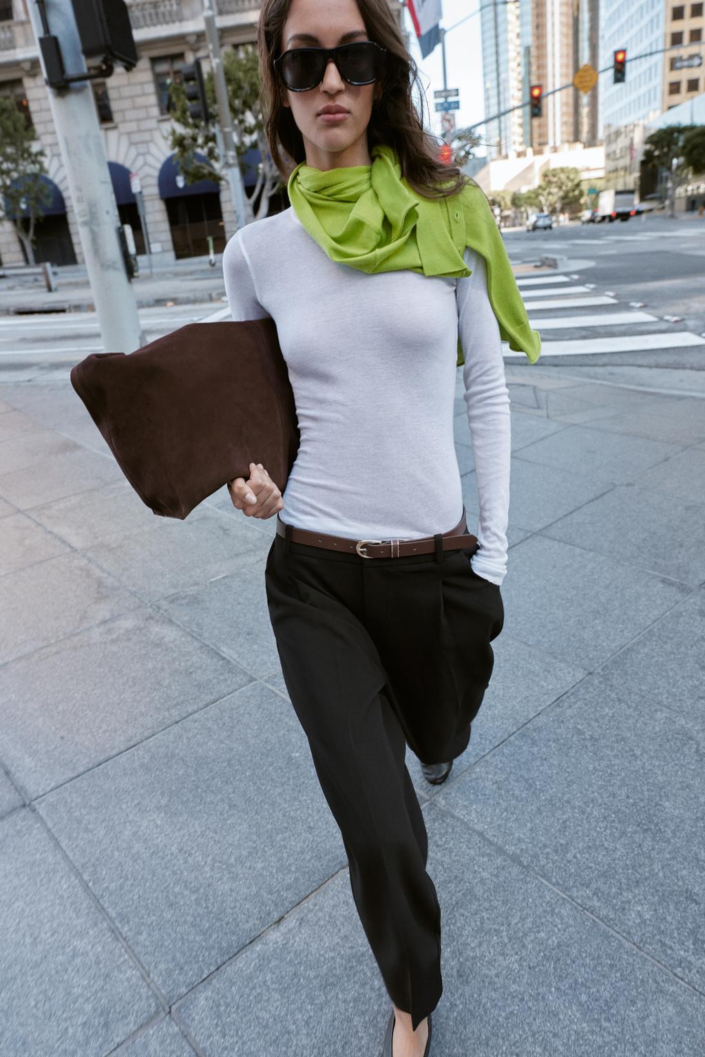 PANTALON À PINCES SANS CEINTURE