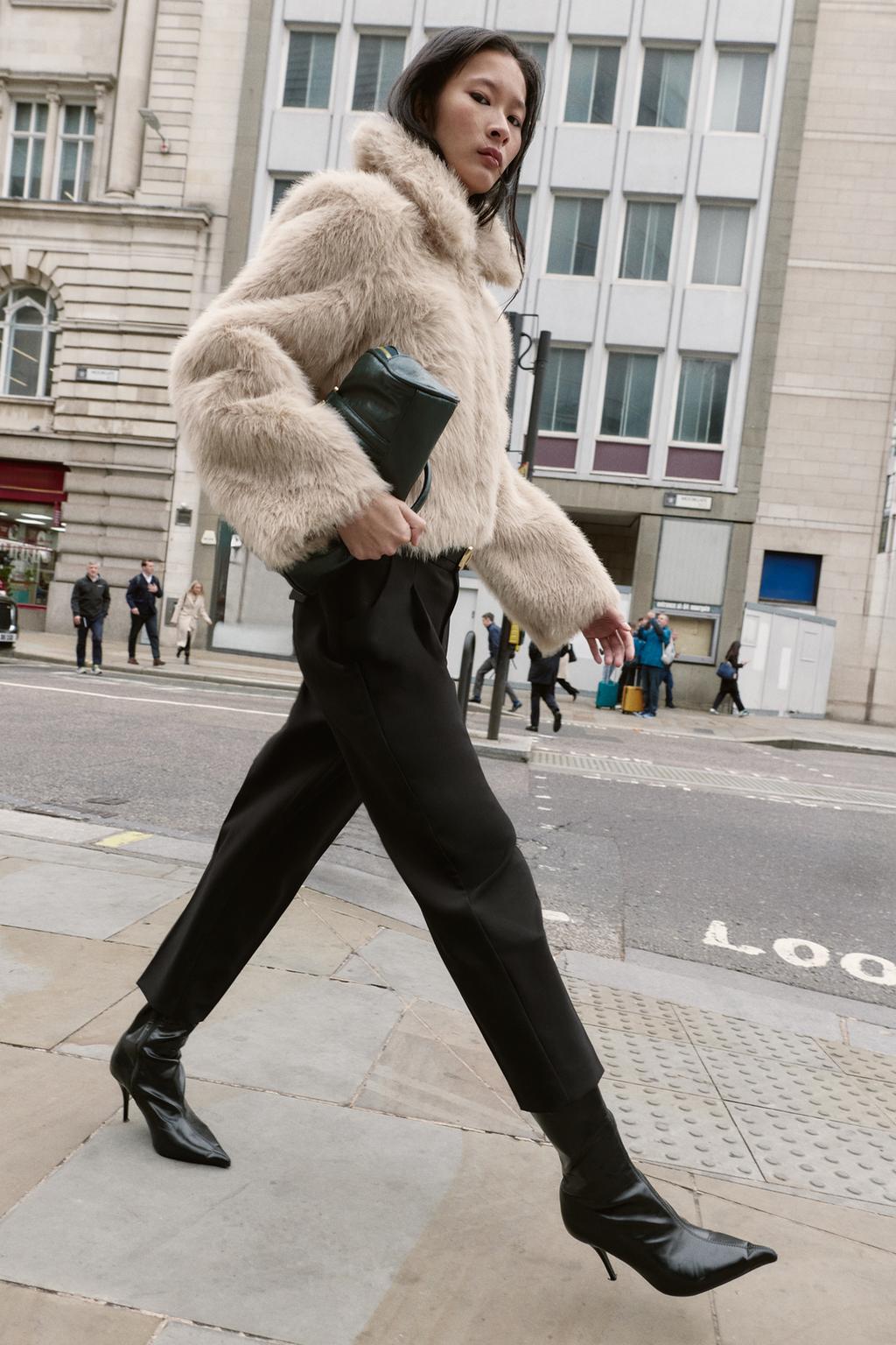 PANTALON À PINCES SANS CEINTURE