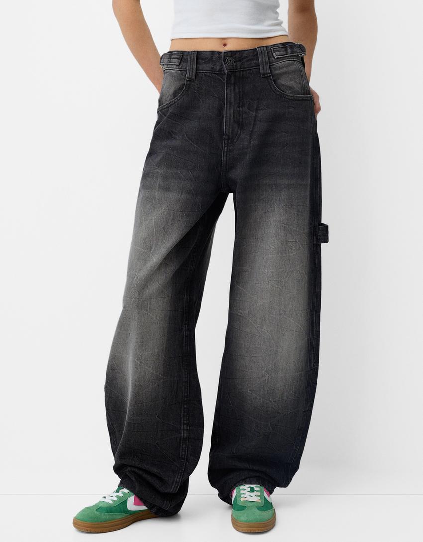 ADJUSTABLE BALLOON FIT CARPENTER JEANS BERSHKA