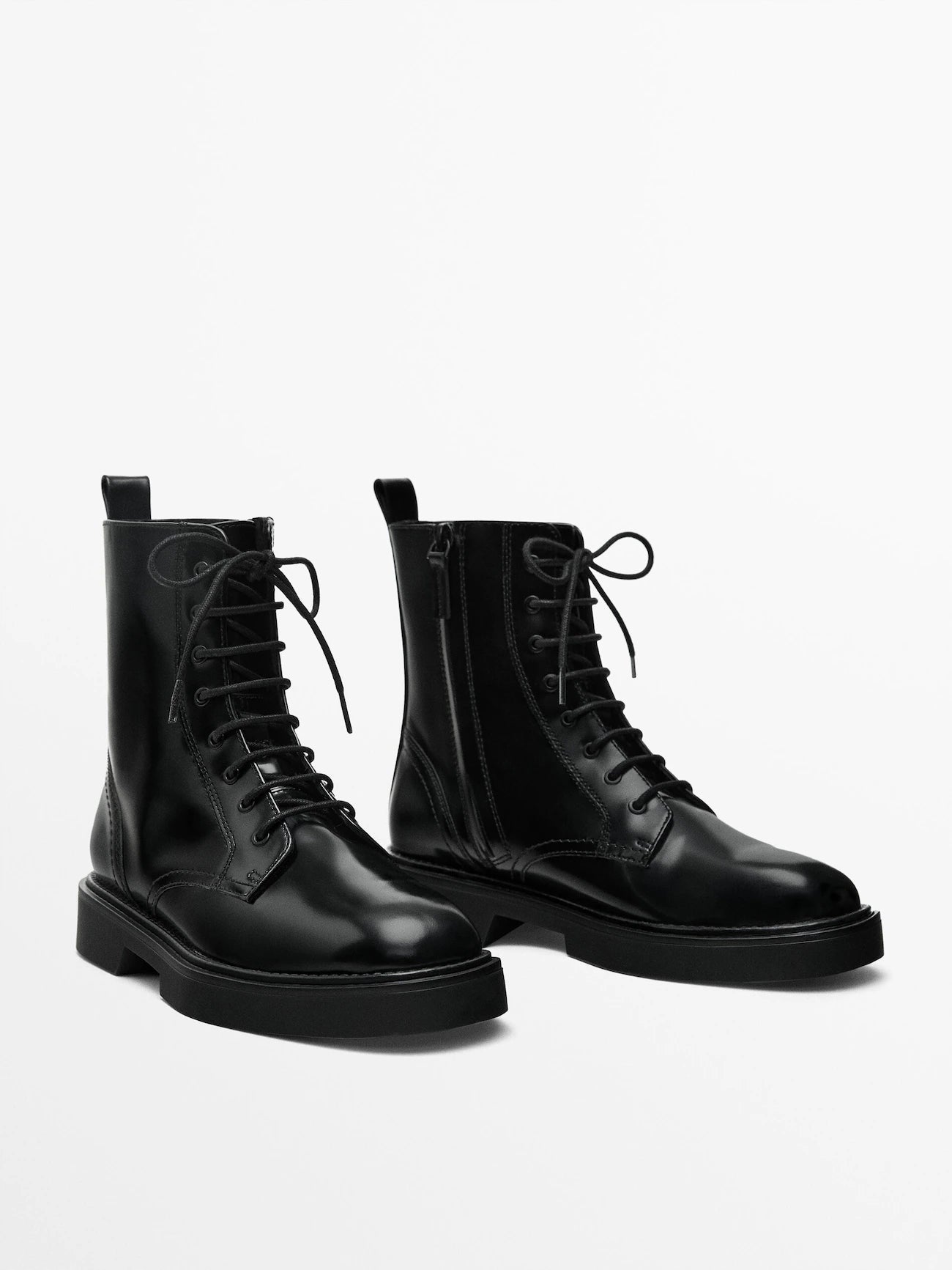 MASSIMO DUTTI BOTTINES À LACETS CUIR VERNI