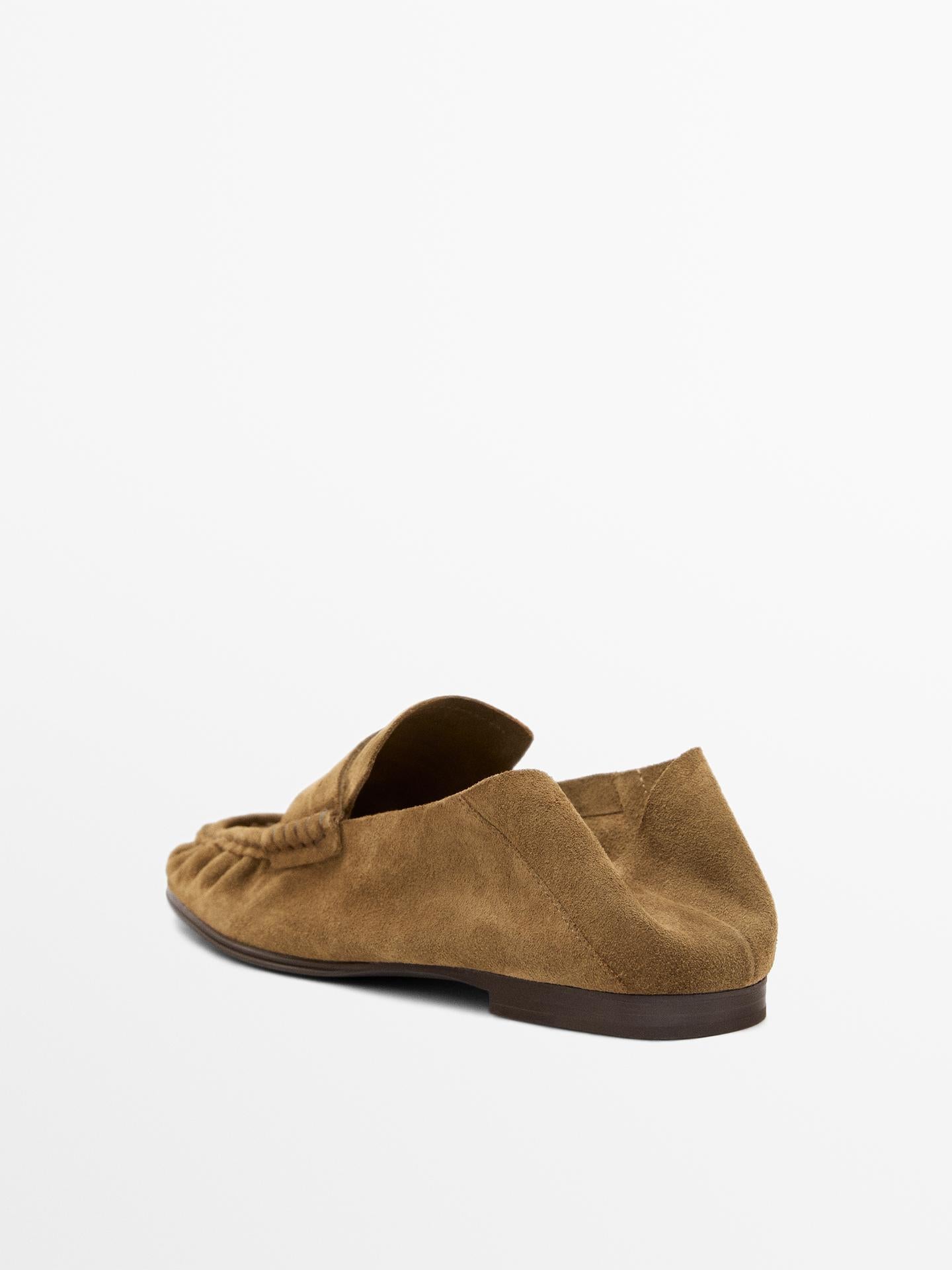 MOCASSINS EN CROÛTE DE CUIR SOUPLE