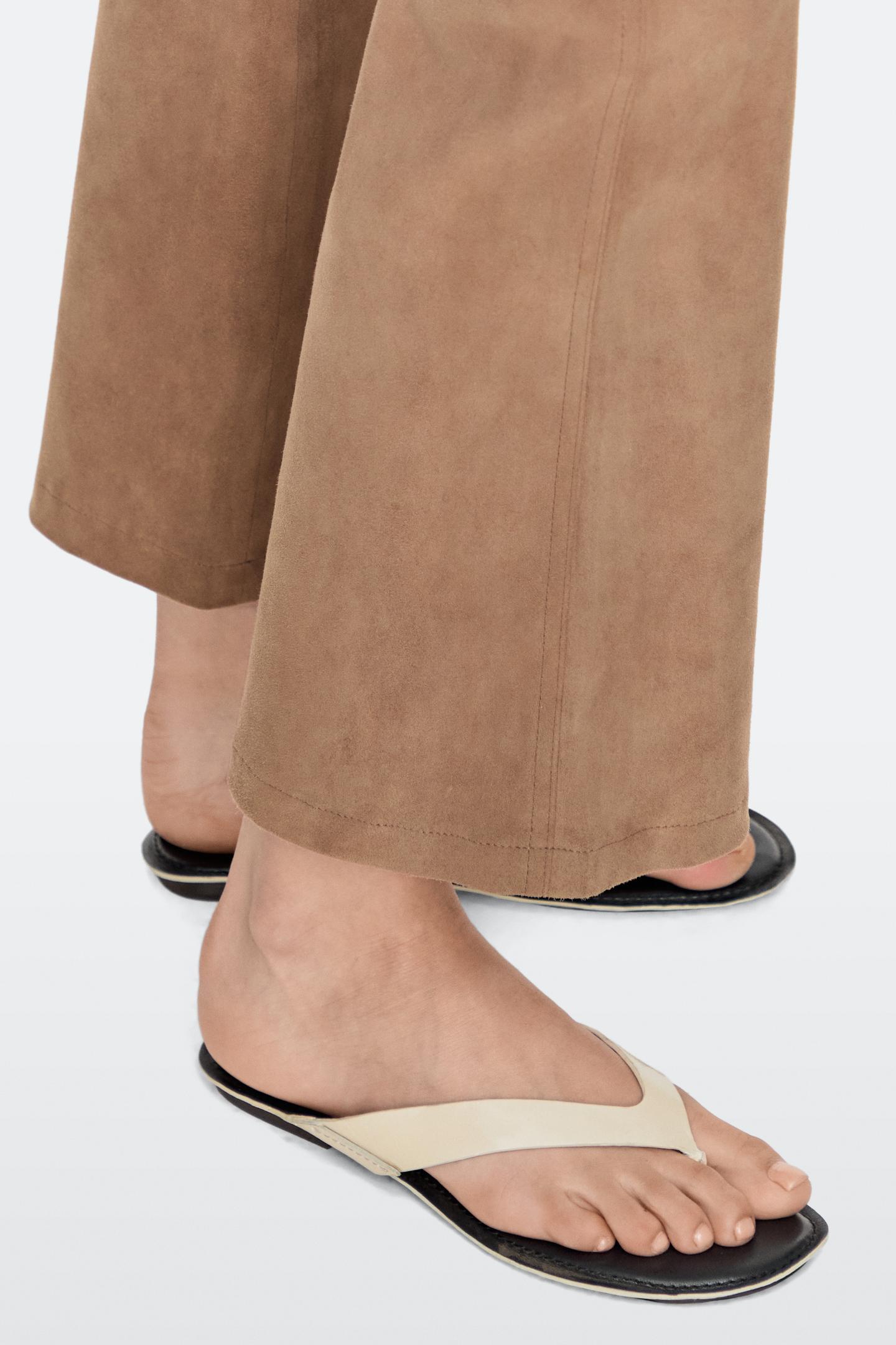 SANDALE PLATE CUIR
