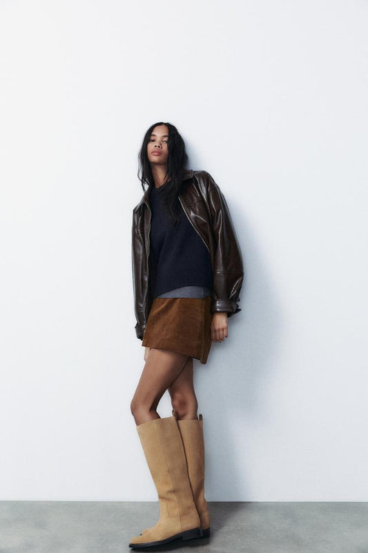 BOTTES PLATES EN CROÛTE DE CUIR AVEC DOUBLURE INTÉRIEURE