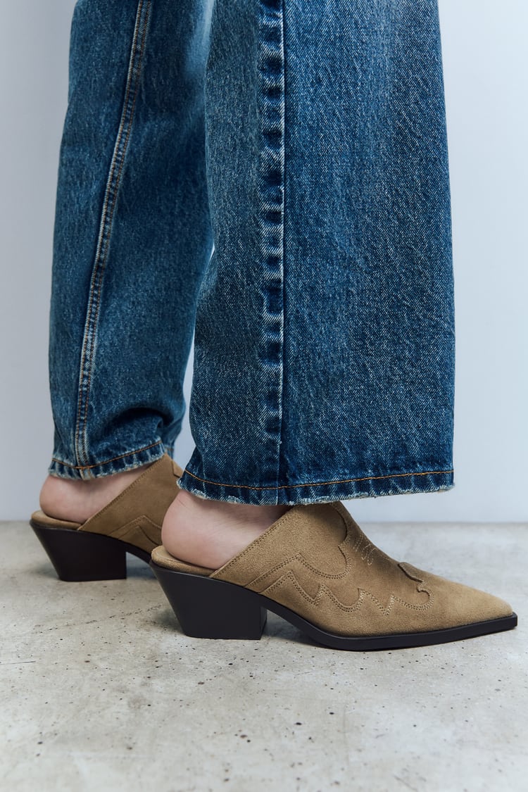 MULES À TALONS EN DAIM STYLE COW-bOY 🤠