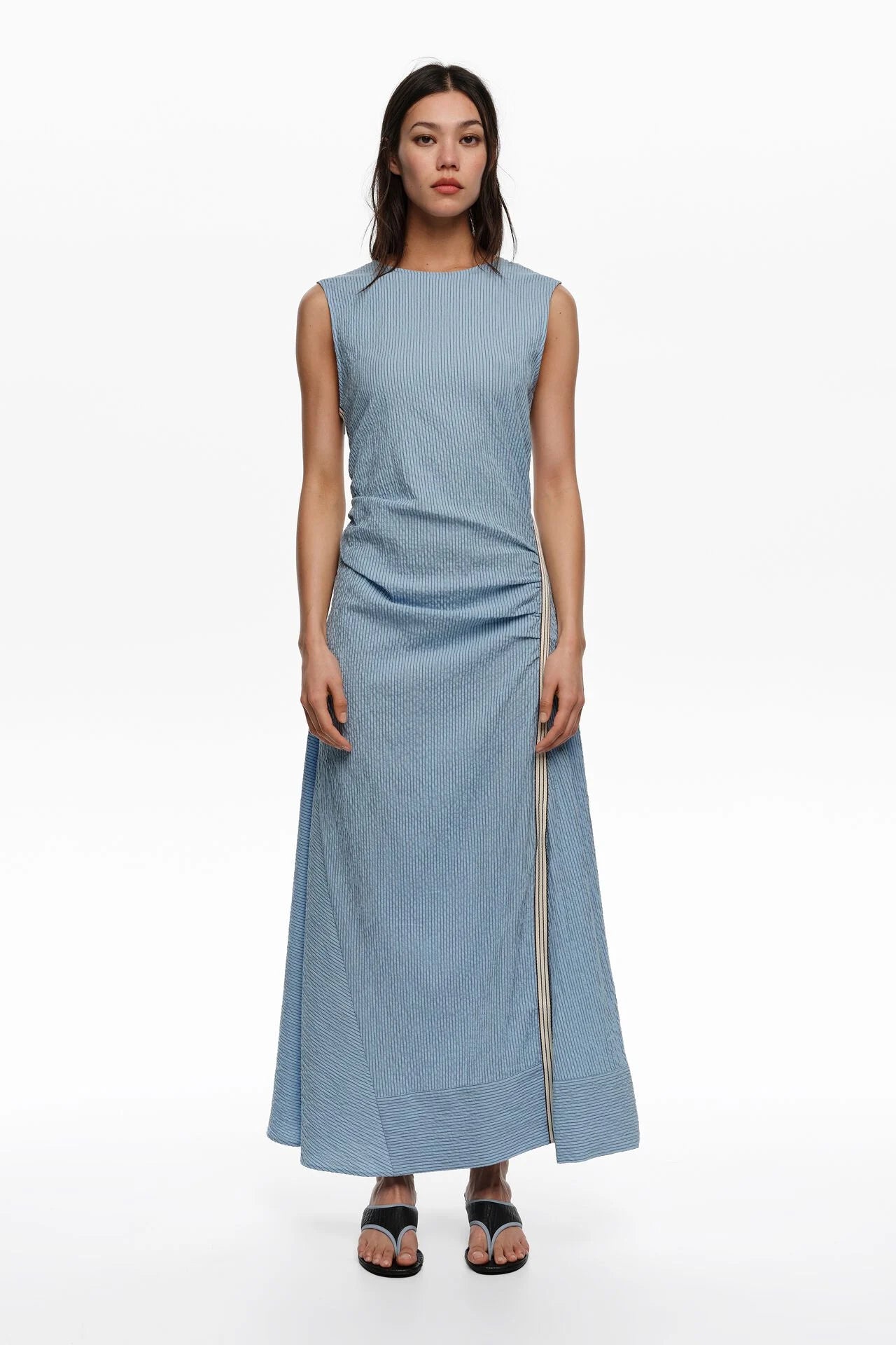 ROBE SANS MANCHES BRIDE SUPERPOSÉE RAYURES BLEUES