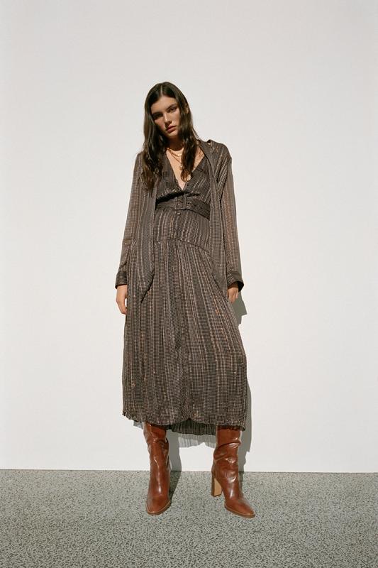 ROBE CEINTURÉE AVEC FIL MÉTALLISÉ ÉDITION LIMITÉE