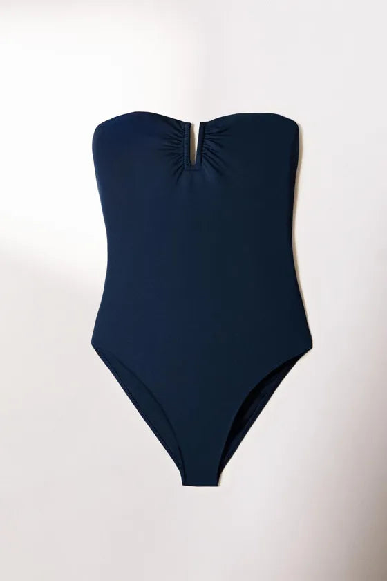 MAILLOT DE BAIN AVEC UN COEUR
