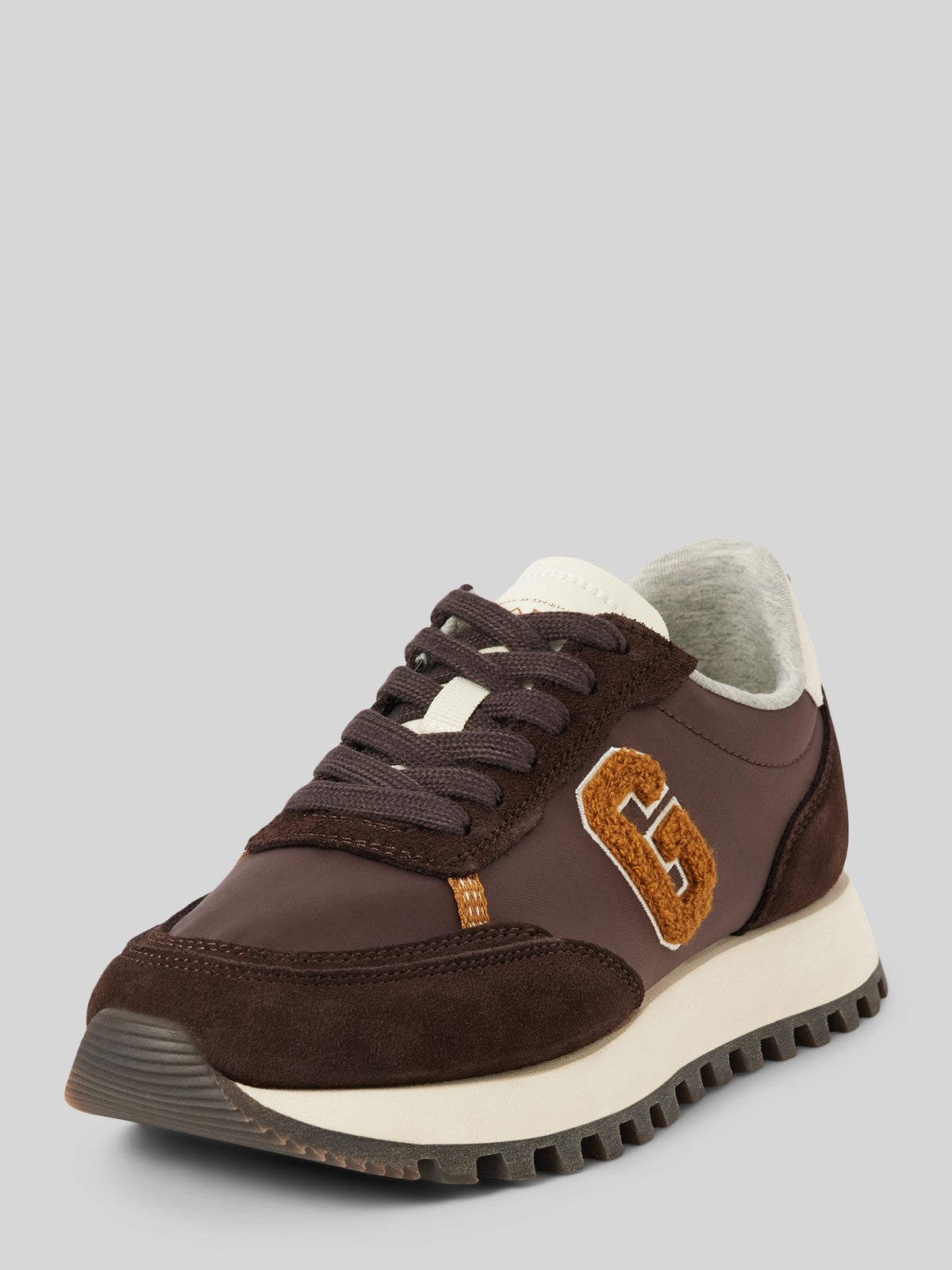 BASKETS EN CUIR