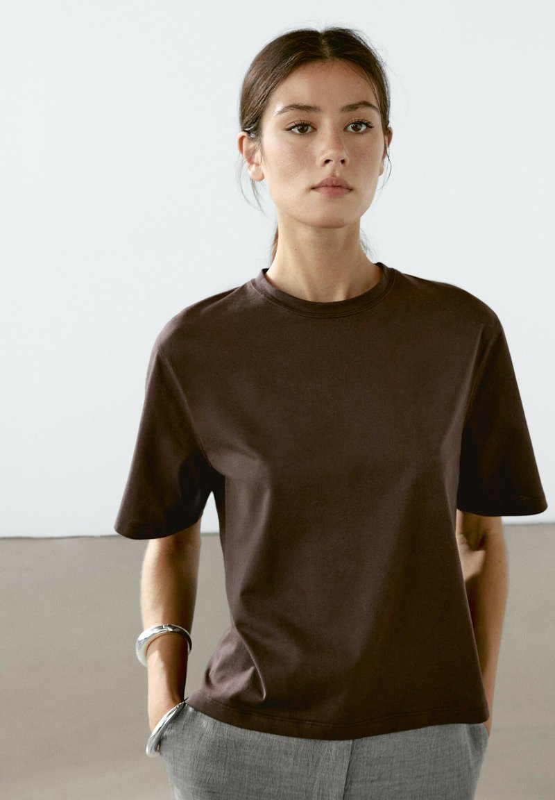 MASSIMO DUTTI SHORT SLEEVE T-SHIRT WITH TOPSTITCHING DETAIL