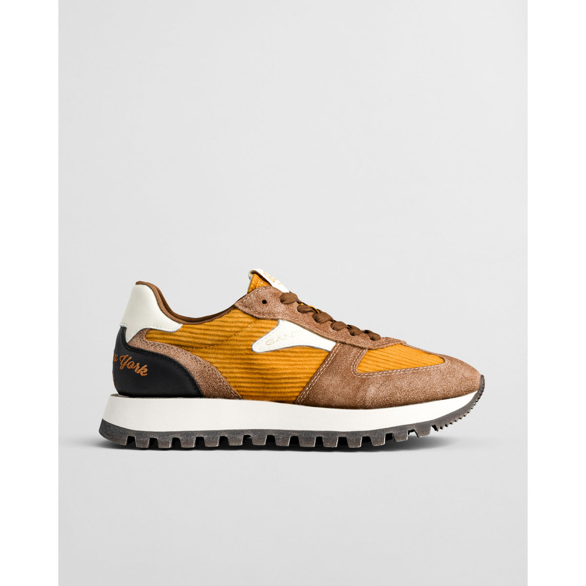 BASKETS EN CUIR