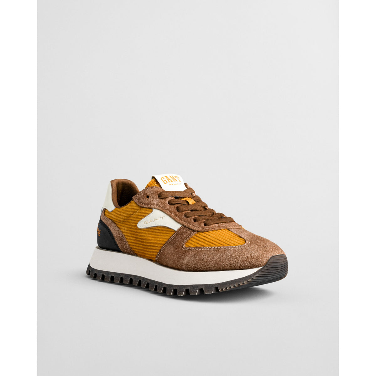 BASKETS EN CUIR