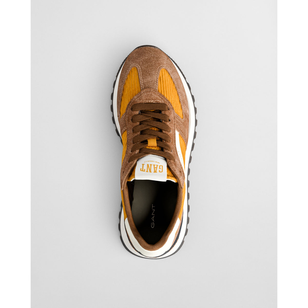 BASKETS EN CUIR