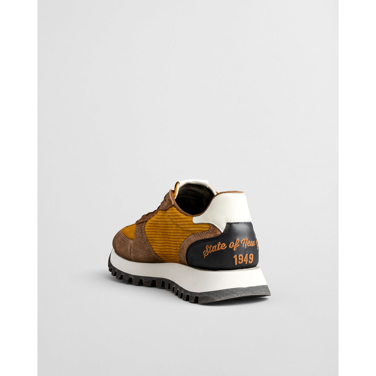 BASKETS EN CUIR