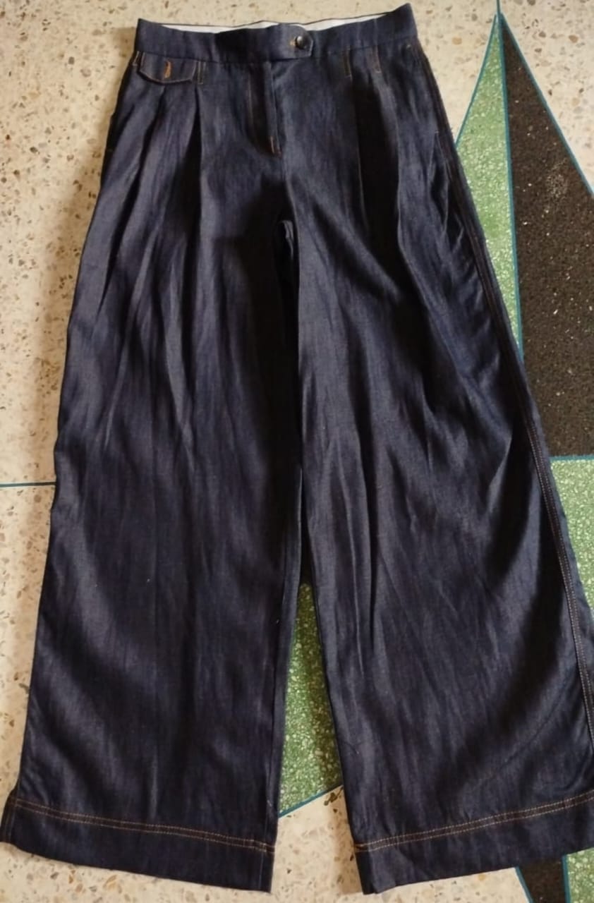 JEAN LARGE À PLIS TAILLE HAUTE