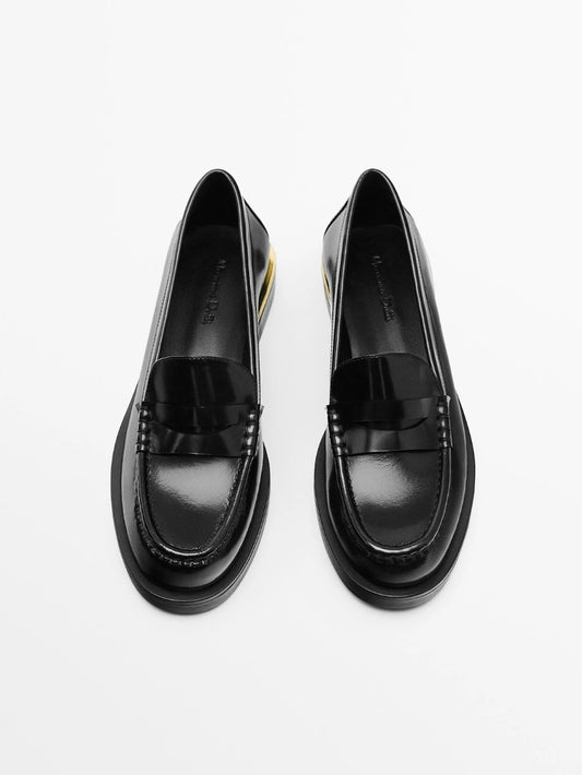 Mocassins En Cuir Pièce Métallique Au Talon