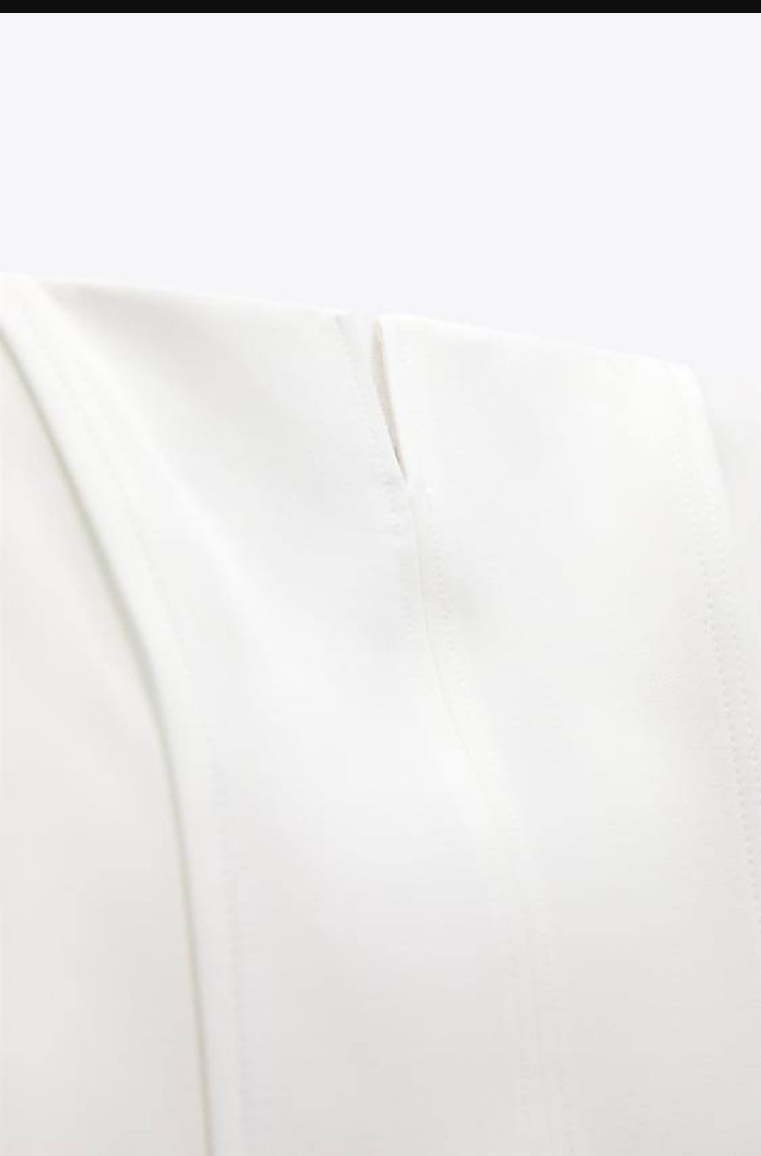 TOP BUSTIER AVEC COUTURES Et OUVERTURE