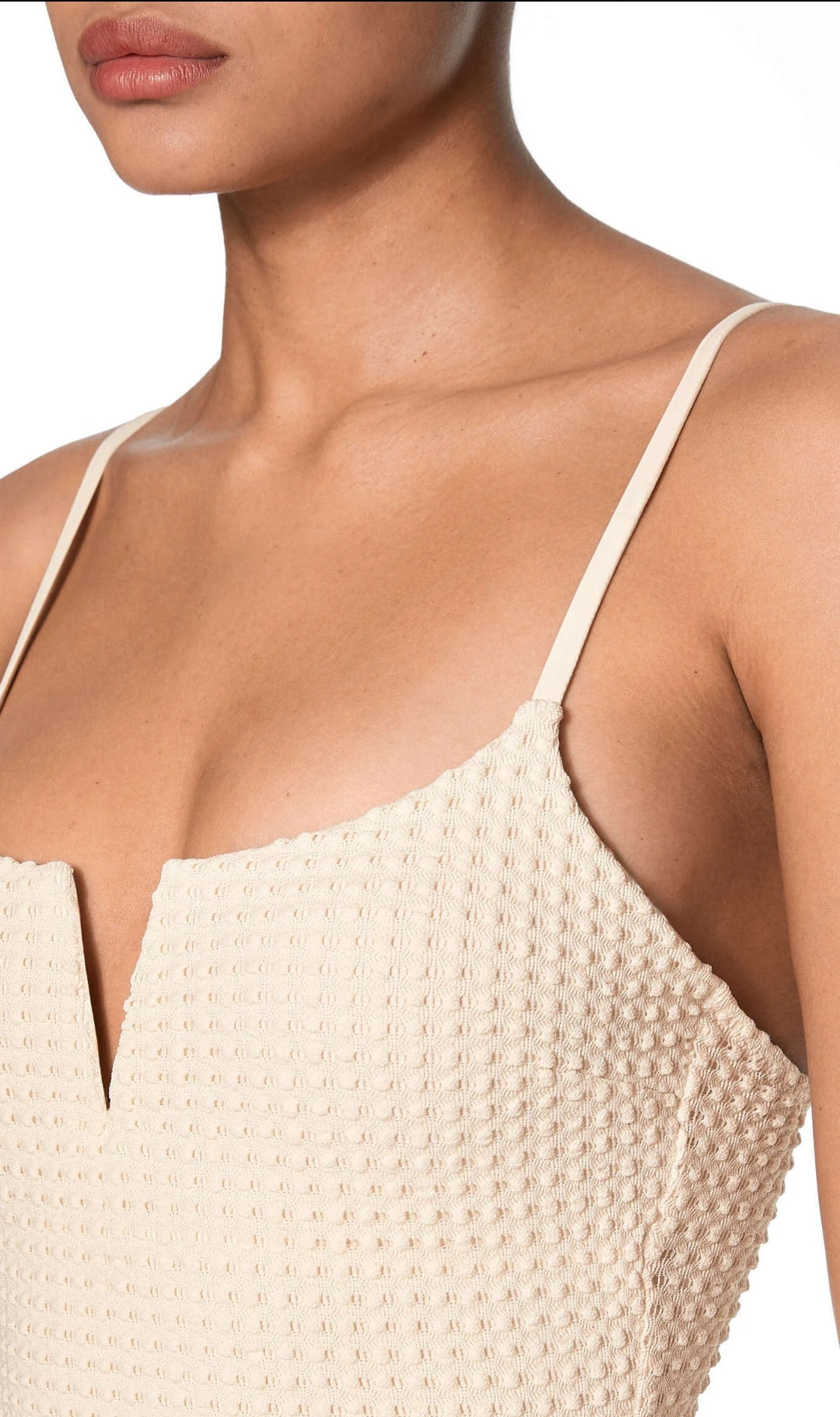 OYSHO MAILLOT DE BAIN À DÉCOLLETÉ EN V ET TEXTURE BULLE NATUREL