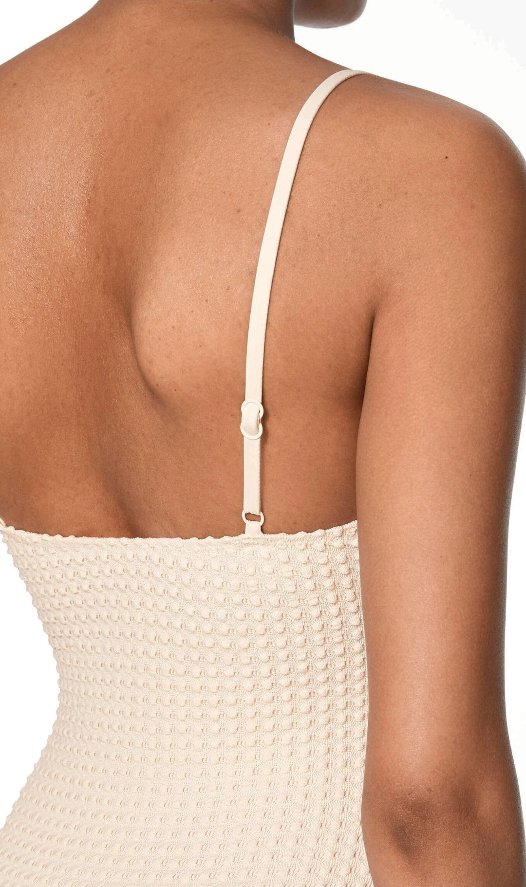 OYSHO MAILLOT DE BAIN À DÉCOLLETÉ EN V ET TEXTURE BULLE NATUREL