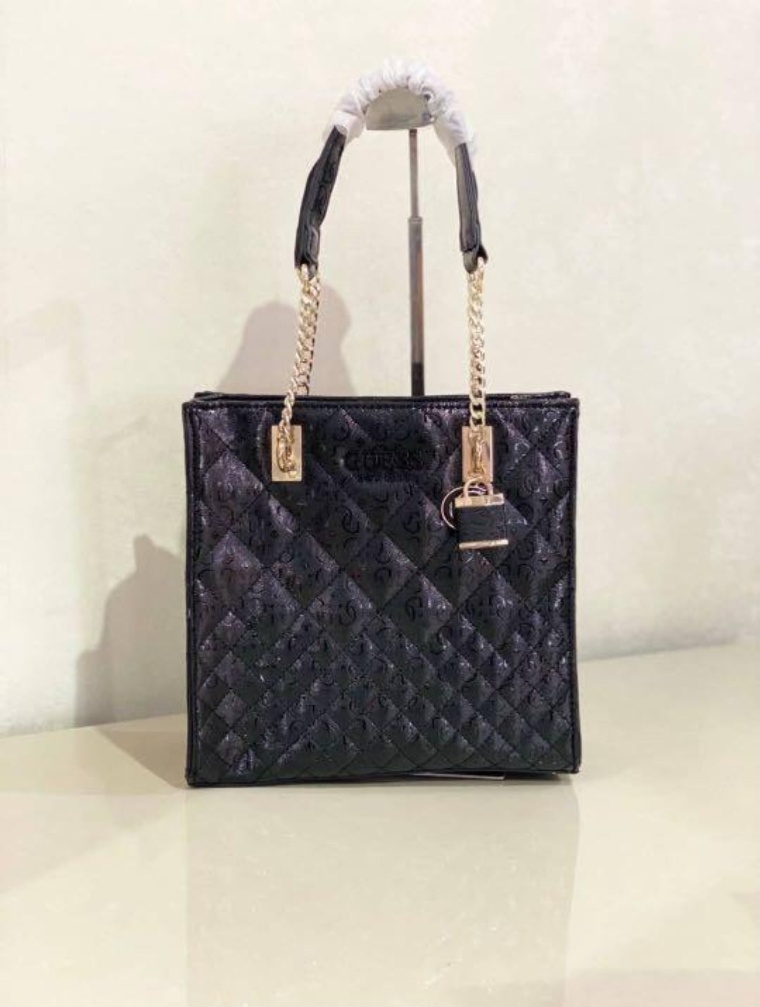 Sac Guess Style Cabas Cuir Brillant Avec Motif Signature Black