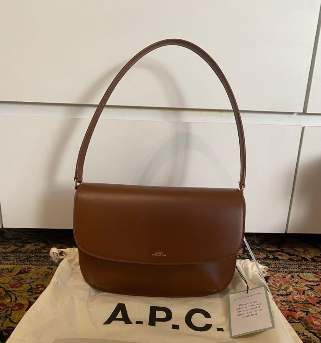 A.P.C. SAC À BANDOULIÈRE SARAH BRUN