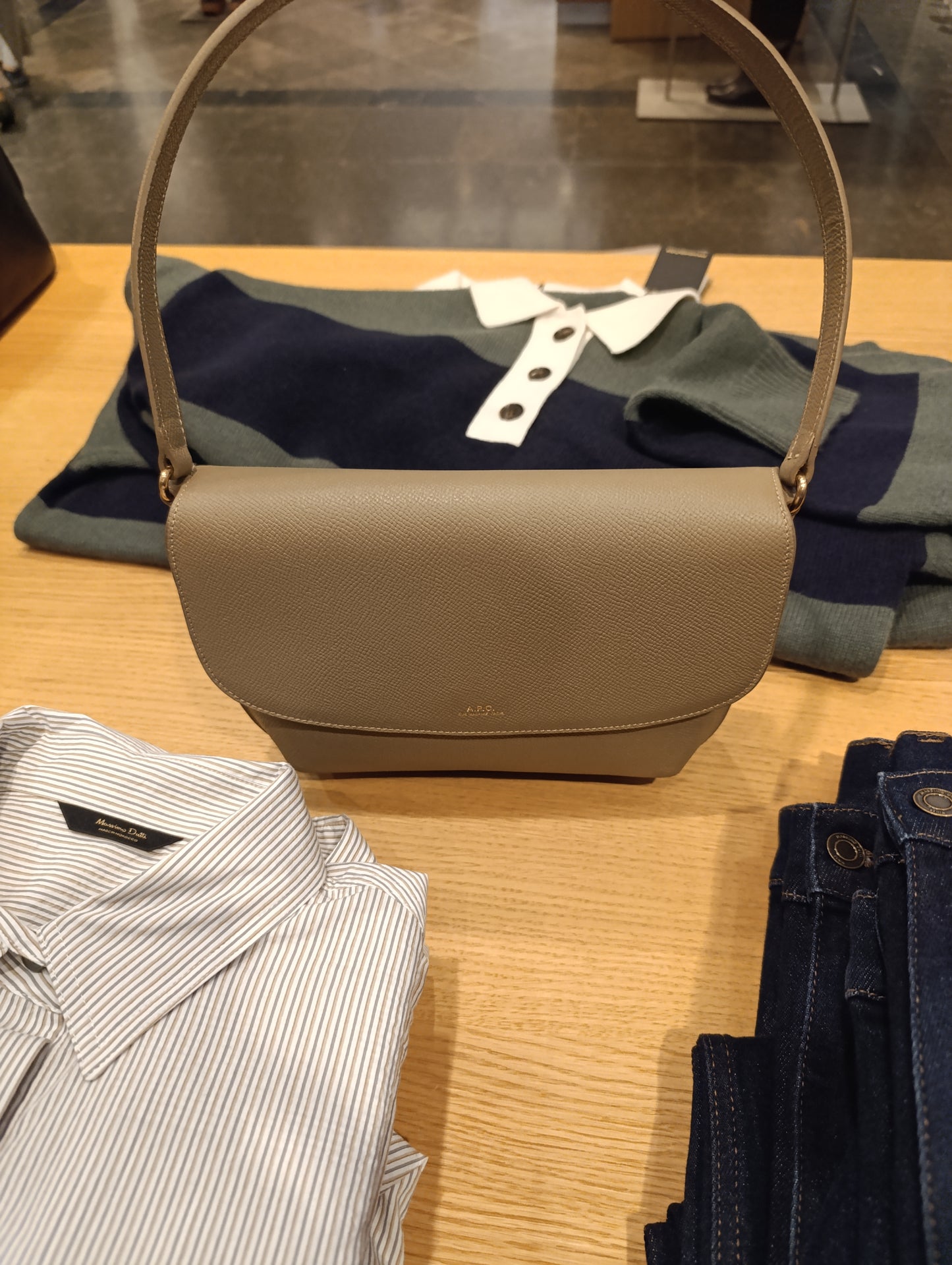 A.P.C. SARAH SHOULDER BAG