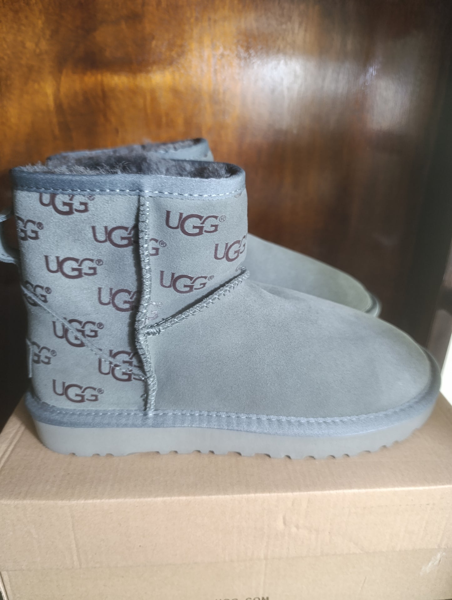 UGG BOTTE CLASSIC MINI II