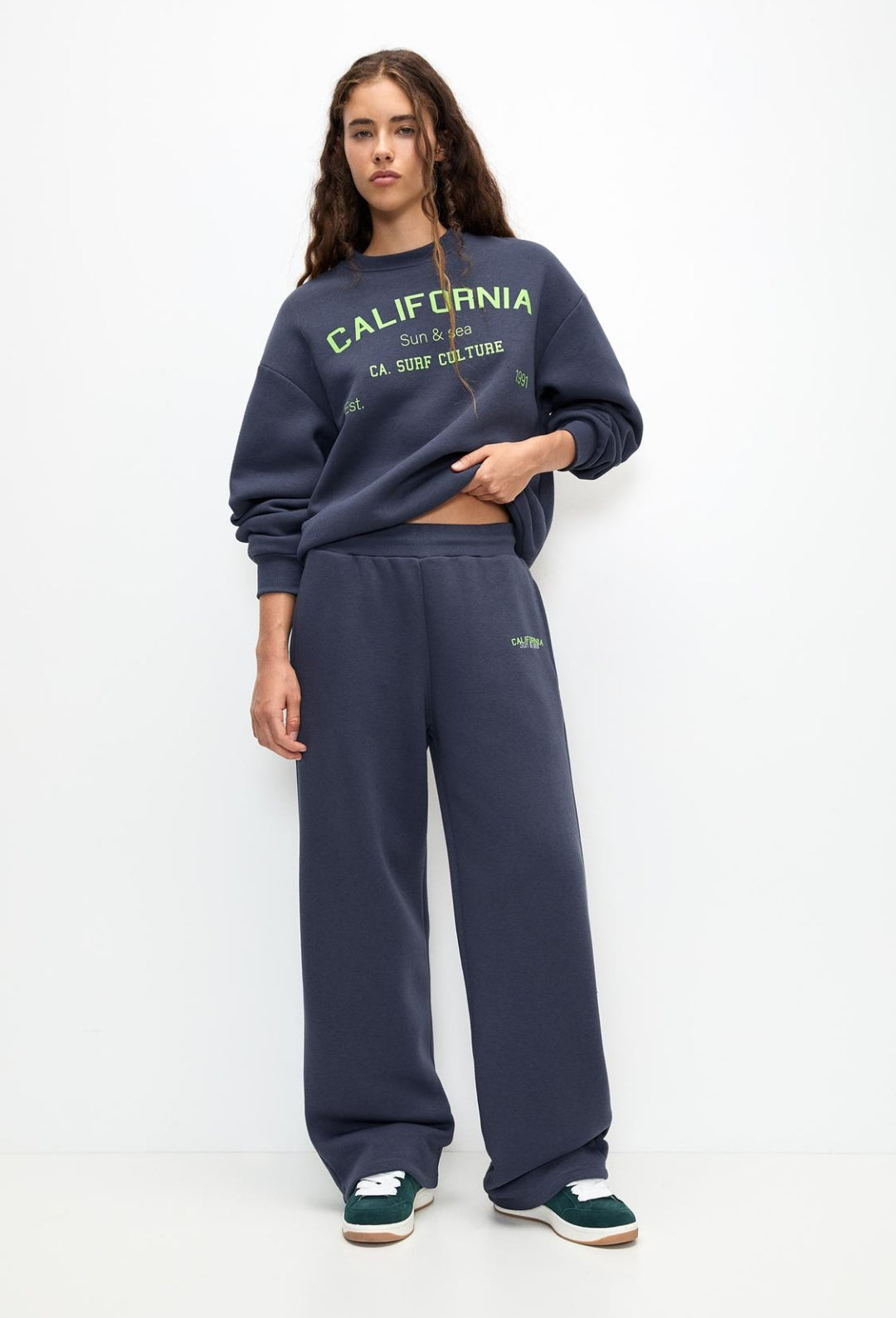 ENSEMBLE DE SURVÊTEMENT SWEAT| PANTALON UNIVERSITAIRE