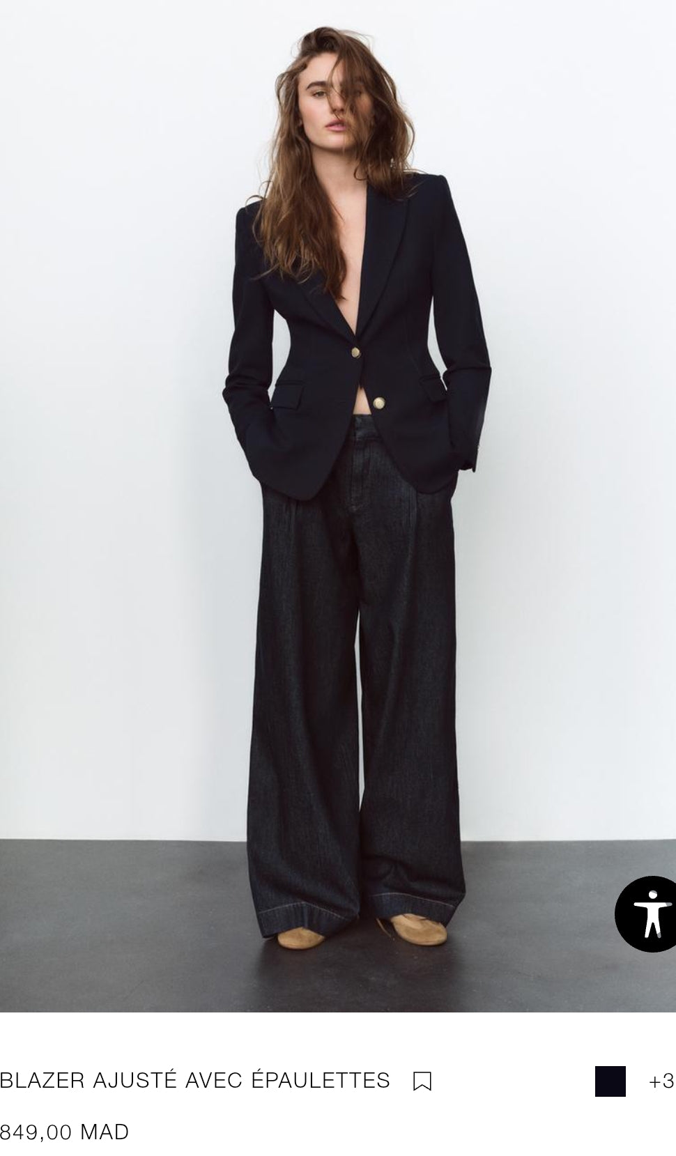 BLAZER AJUSTÉ AVEC ÉPAULETTES