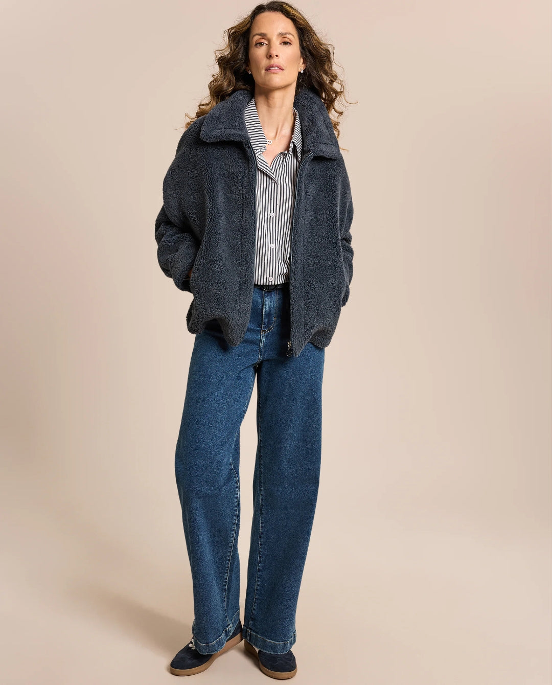 JEAN À JAMBES LARGES