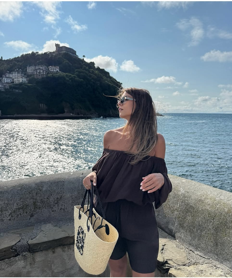 ENSEMBLE HAUT À ÉPAULES DÉNUDÉES| BERMUDA EN LIN