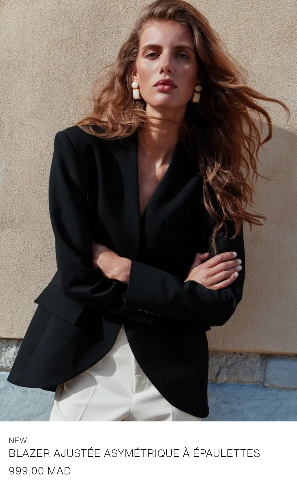 BLAZER AJUSTÉE ASYMÉTRIQUE À ÉPAULETTES