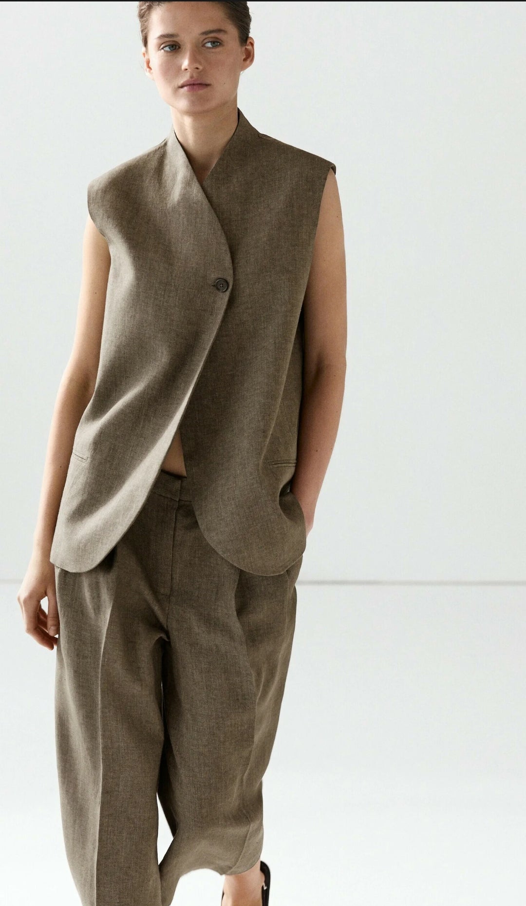 ENSEMBLE GILET | BERMUDA FLUIDE EN LIN MÉLANGÉ