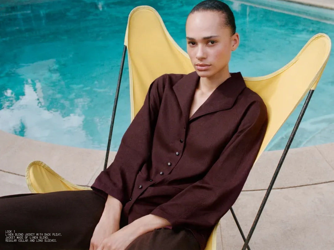 VESTE EN LIN AVEC PLI AU DOS