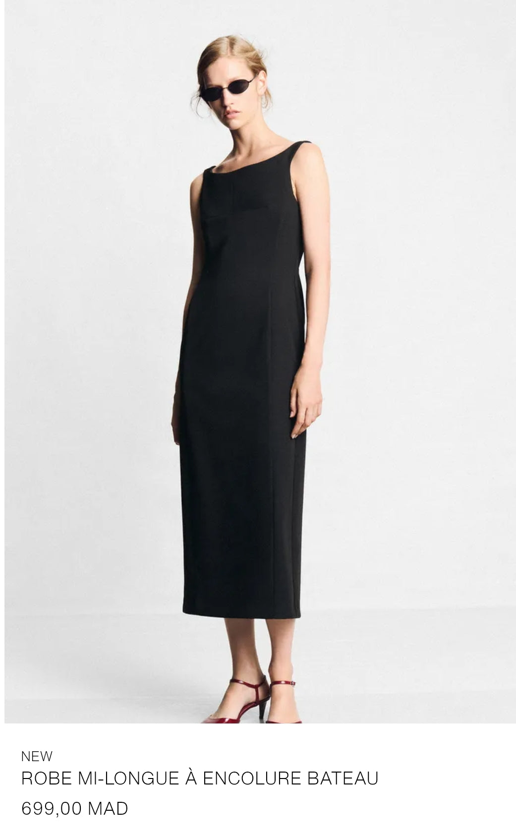 ROBE MI-LONGUE À ENCOLURE BATEAU