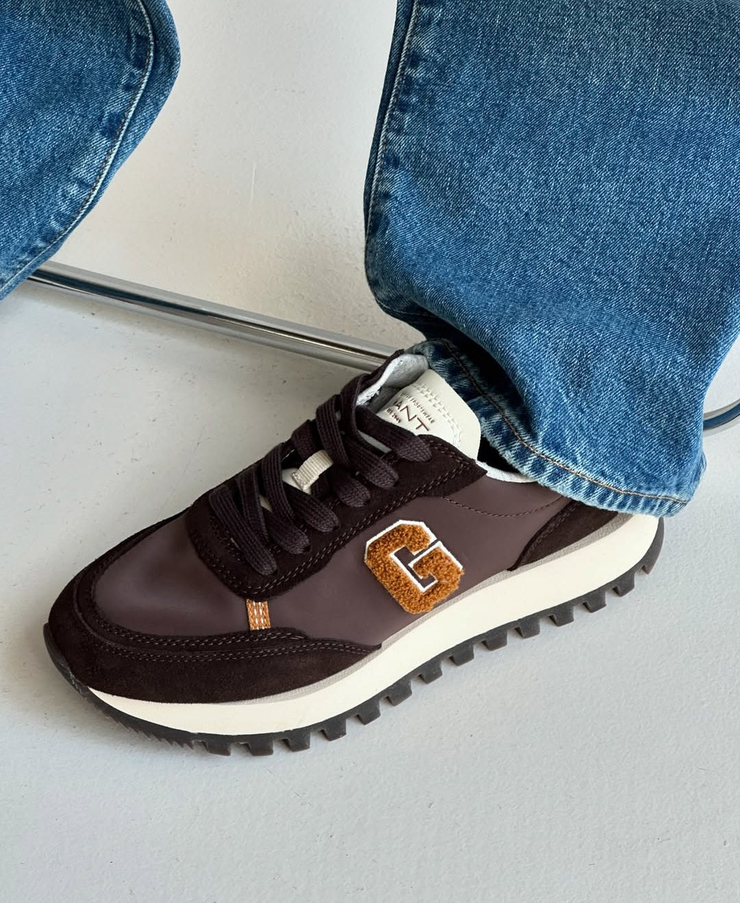 BASKETS EN CUIR