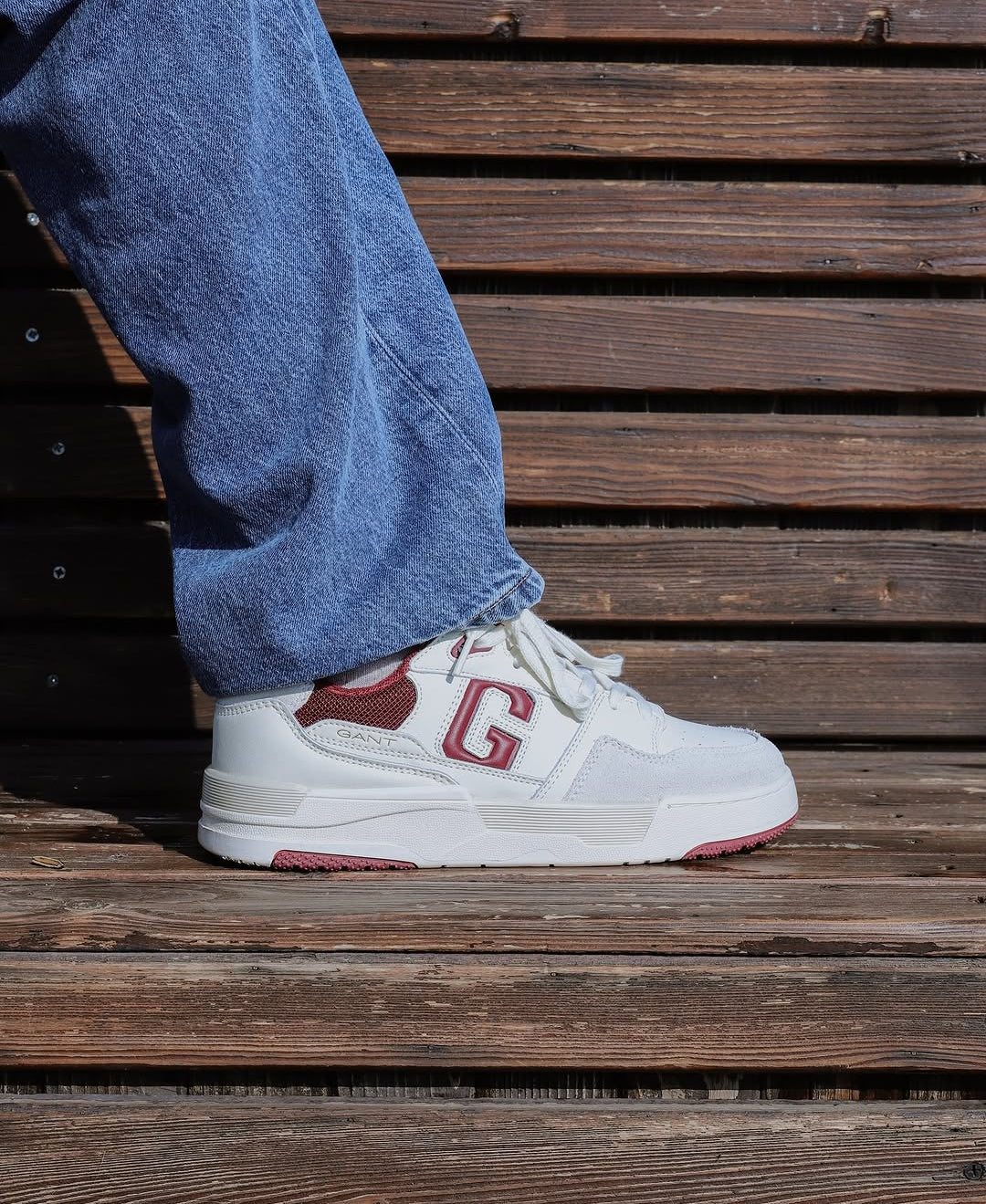 BASKETS EN CUIR