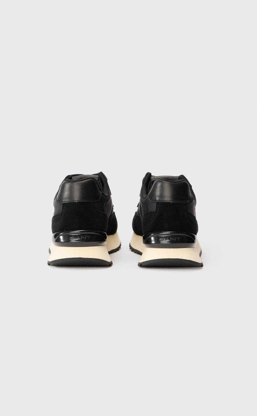 BASKETS EN CUIR